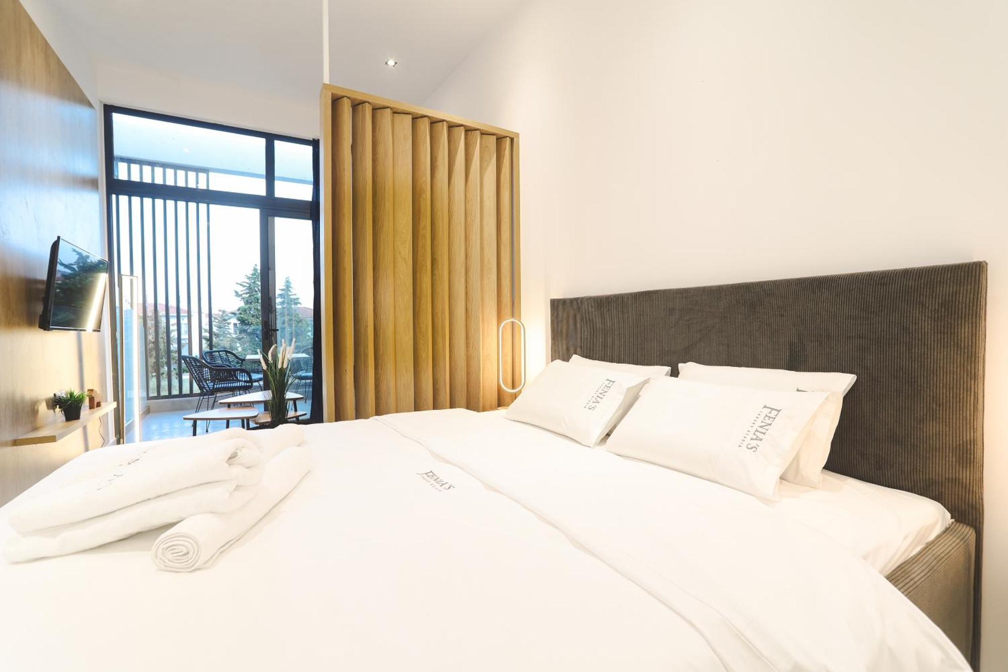 Apartment Fenias Luxury